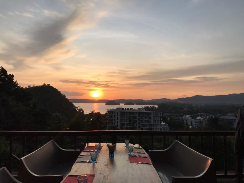 Krabi: Romantic Set-Menu Candlelight Dinner - The service style: why dishes arrive all at once
