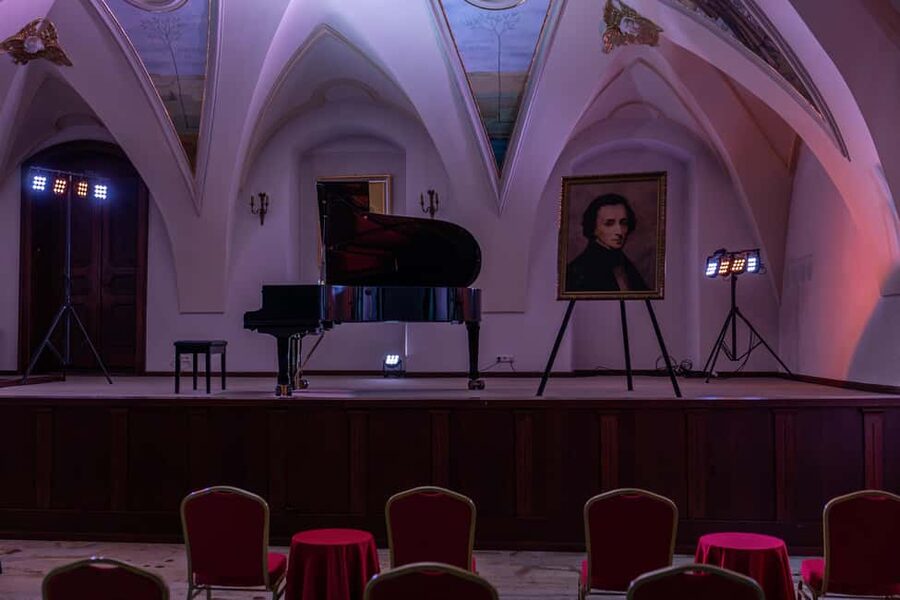 Kraków: Romantic Candlelight Chopin Piano Concert - Candlelit Chopin in Krakow’s St. Bernardine Church