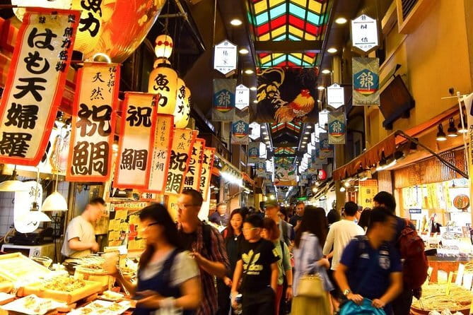 Kyoto Sagano Romantic Train in Arashiyama Bus Tour - Lunch buffet in Arashiyama: included, but manage expectations