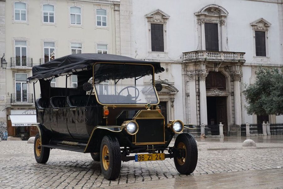 Lisbon: Vintage vehicle replica Romantic Private Tour - Estrela Basilica: Baroque architecture in a short loop