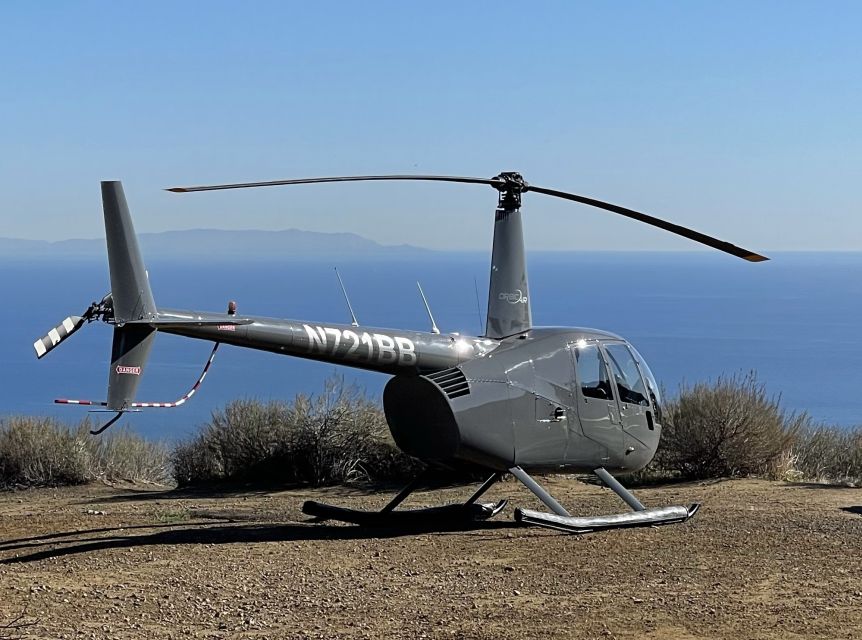 Los Angeles Helicopter Tour & Malibu Mountaintop Landing - Malibu mountaintop landing and champagne toast: the 30-minute magic window