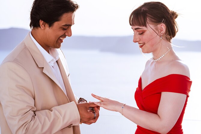 Magical Proposal Photoshoot In Santorini - The 1-hour flow at Skaros Rock (what it feels like)
