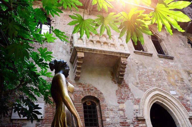 Make your Romantic Proposal in the City of Love - Key points to love about this proposal walk