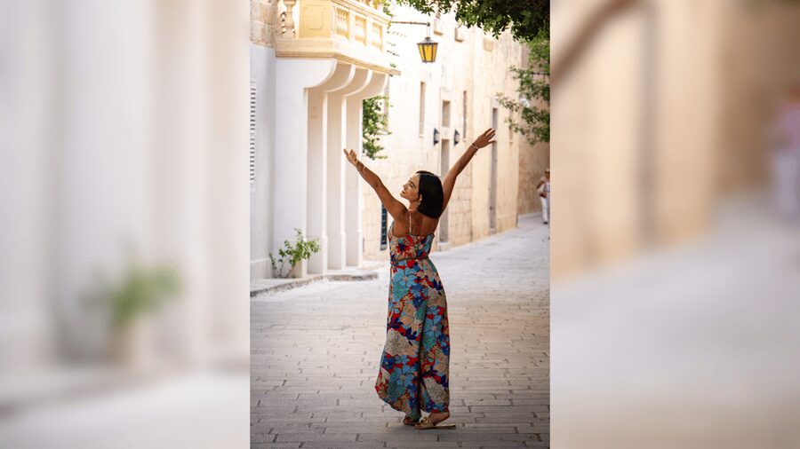 Malta: Romantic Couples Photoshoot - The photo style: candid connection, not stiff posing