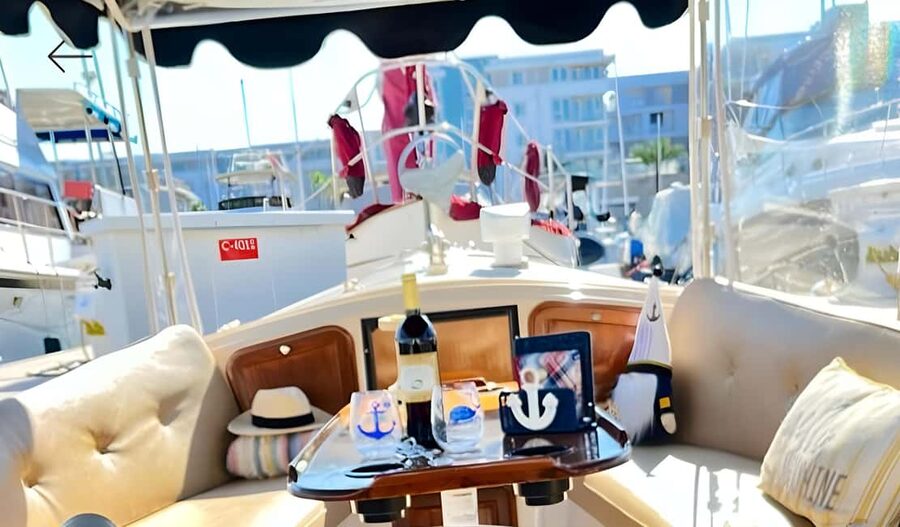 Marina Del Rey: A Romantic Boat Cruise with Sushi & Wine - Where You Meet: Dockside Entrance, Bench-to-Boat Boarding