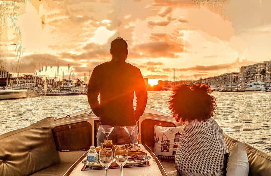 Marina Del Rey: Romantic Cruise, Dinner Charcuterie or Sushi - Why an electric Marina Del Rey cruise makes the whole date feel easier