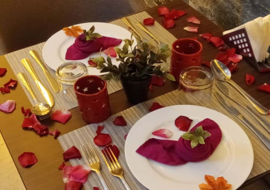Marrakech: Romantic Spa Experience with Dinner - The hammam: black soap, eucalyptus, and a classic Moroccan cleanse