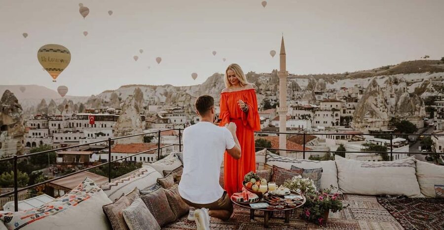 Marriage Proposal Surprise & Engagement in Cappadocia - Why a Cappadocia Valley Proposal Feels Different