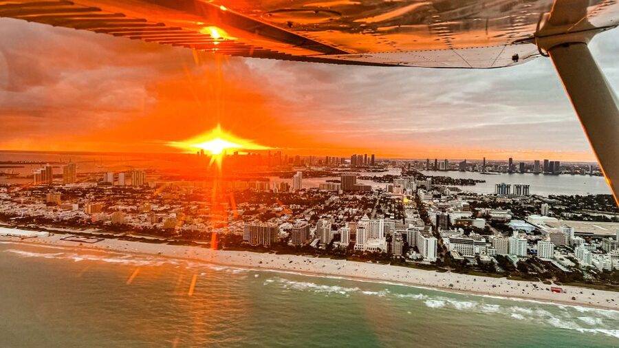 Miami Beach: Romantic Sunset Flight with Champagne - Miami Seaquarium, Virginia Key Beach Park, and the Edge of the Water