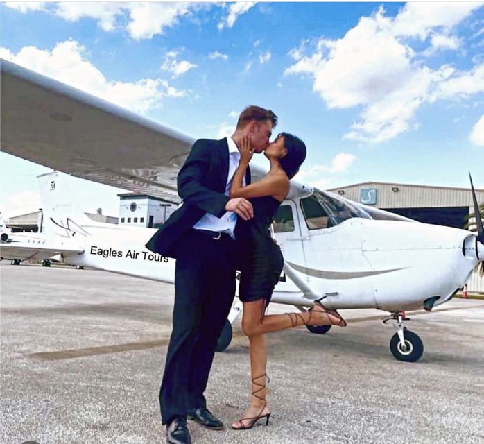 Miami: Romantic 1-Hour Private Flight Tour with Champagne - Practical tips to make the flight smoother and more photogenic