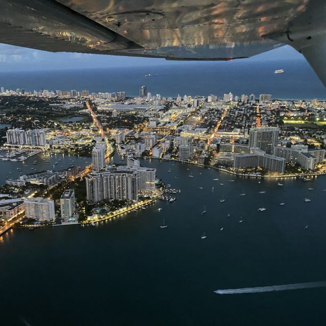 Miami: Romantic 1-Hour Private Flight Tour with Champagne - Why a private Cessna 172 tour feels different over Miami