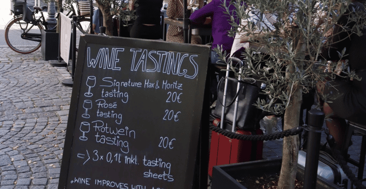 Munich: Romantic Wine Experience for Two at Viktualienmarkt - What Makes the Setting Romantic (and When It Isn’t)
