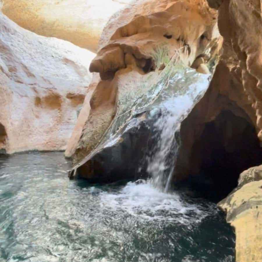 Muscat: Wadi Shab, Romantic Cave and Sinkhole Full-day Trip - Lunch and snacks: fueling the day without turning it into a restaurant hunt