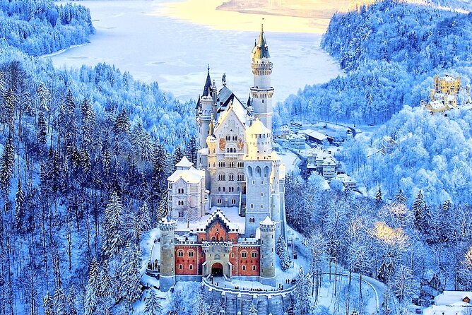 Neuschwanstein Exclusive Romantic Winter Tour INCL. TICKETS - How the private Munich pickup and winterproof van changes the day