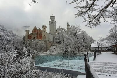 Neuschwanstein Exclusive Romantic Winter Tour INCL. TICKETS - Stairs, uphill walking, and winter closures you must plan for