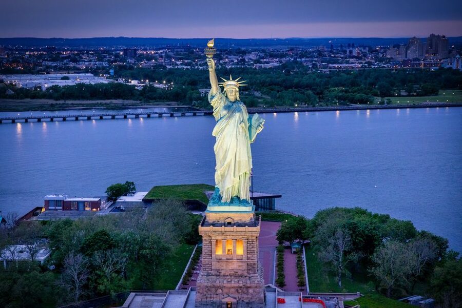 New York City: Romantic Helicopter Proposal - Westchester County Airport: where the helicopter experience actually begins