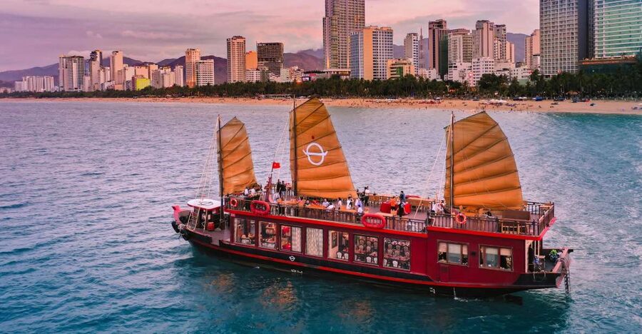 Nha Trang: Romantic Sunset Cocktails and Dinner Cruise - Boarding and the bay-view moment before dinner