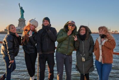 NYC: Romantic Valentine's Day Champagne Cruise - What the 1.5-Hour Cruise Includes (and what costs extra)