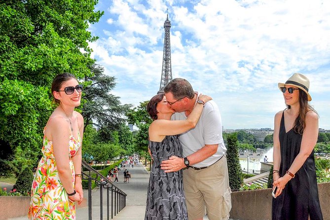 Paris Engagement Proposal Private Walking Tour with Professional Photographer - Meeting at Comédie-Française and how the 2 hours usually flow