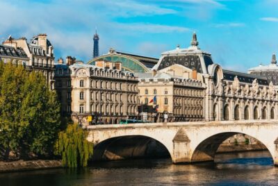 Paris: Romantic Cruise with 3-course Dinner on Seine River - The Seine Route That Gives You Two Views (and Less Stress)