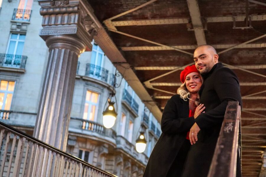 Paris: Romantic Photoshoot for Couples - Getting coordinated: timing, WhatsApp, and arriving on time
