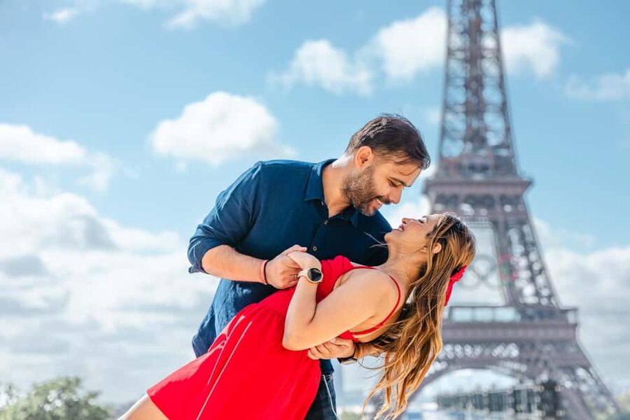 Parisian Proposal Perfection. Photography/Reels & Planning - Where the shoot happens: Trocadéro Gardens and the Eiffel Tower view