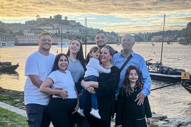 Photoshoot Session for Solo, Couples and Groups in Porto area - Solo, Couples, or Groups: How You Avoid Awkward Photos