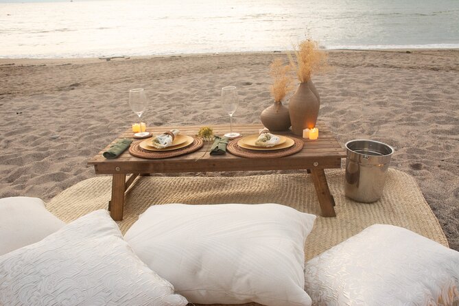Picnic or Romantic Dinner on the Beach - Food Choices That Actually Match the Occasion
