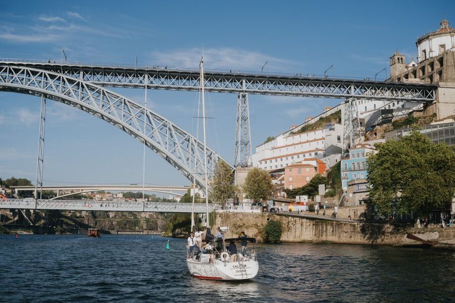 Porto: Romantic Sailboat Cruise - Cais de Gaia and Vila Nova de Gaia: seeing Porto from the “other side”