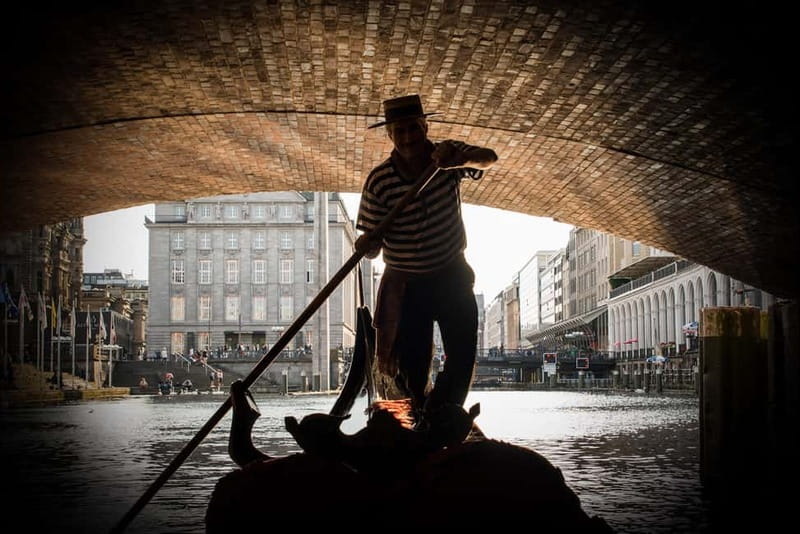 Private Alster Lake romantic Tour in a Real Venetian Gondola - Who should book this tour (and who might want something else)