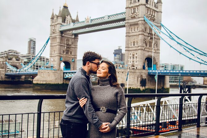 Private landmarks photoshoot for families and couples - Price and Value for Groups Up to 10