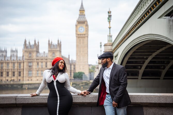 Private landmarks photoshoot for families and couples - Should You Book This Private Photoshoot?