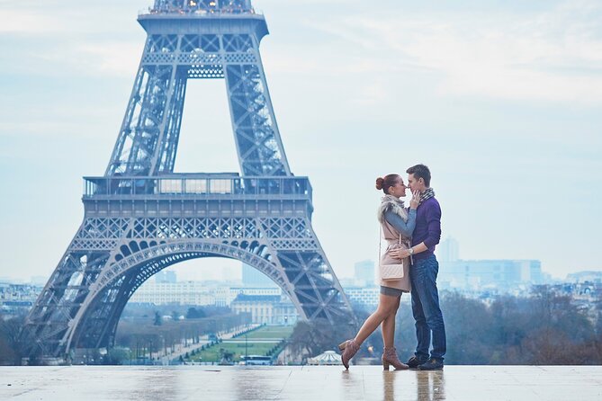 Private Proposal Photoshoot in Paris - Where You Meet at Trocadéro (and What That Means for Photos)