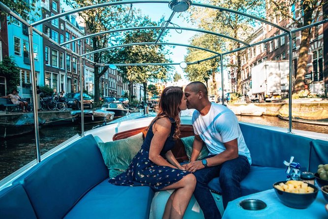 Private Romantic Canal Cruise Amsterdam with Bubbly and Snacks - UNESCO canal belt views from the meeting point