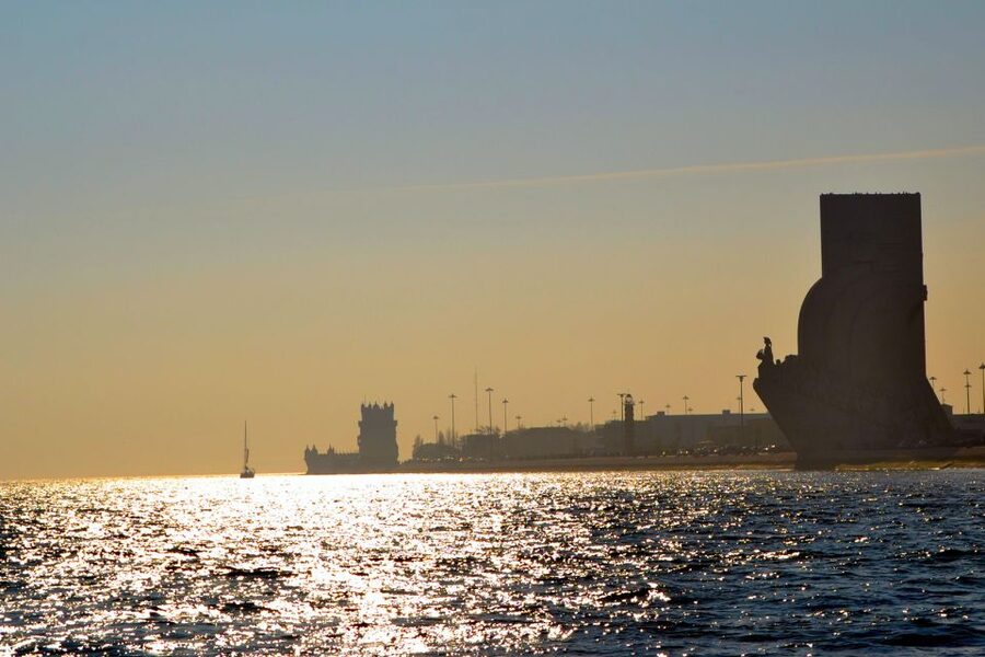 Private Romantic cruise with sparkling wine- 2-Hour- Lisbon - Who should book this cruise (and who should skip it)