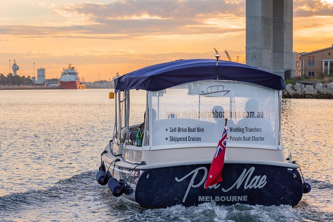Private Romantic Melbourne Dinner Cruise for 2 - The 3-course meal and drinks: what’s actually included