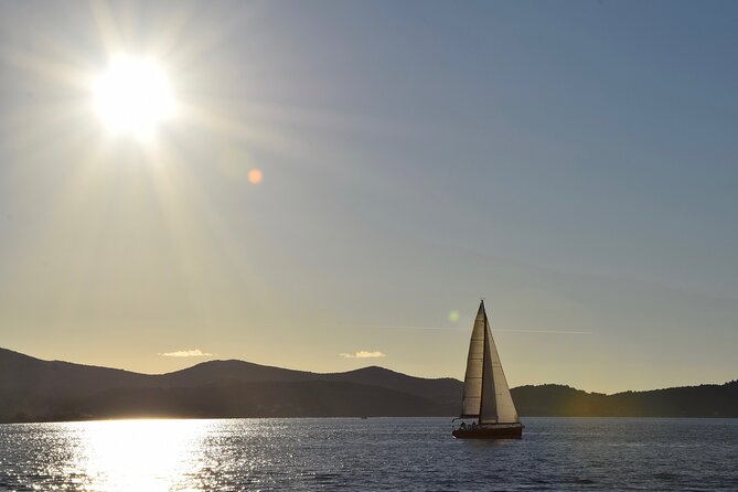 PRIVATE Romantic Sunset Boat Tour Zadar with Local Wine 1,5h - Meeting point in Zadar: how to make the start stress-free