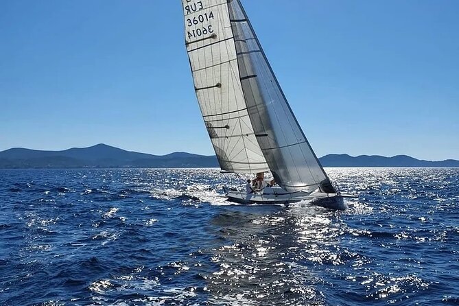PRIVATE Romantic Sunset Boat Tour Zadar with Local Wine 1,5h - Who should book this Zadar sunset boat tour