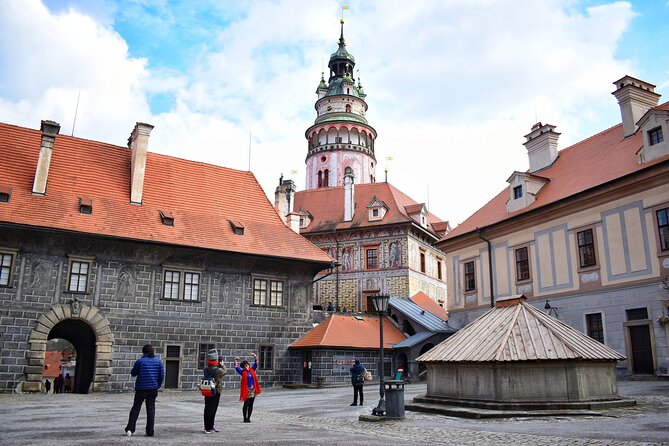 Private Romantic Whispers of Český Krumlov - A 2-hour private loop that keeps your romantic focus