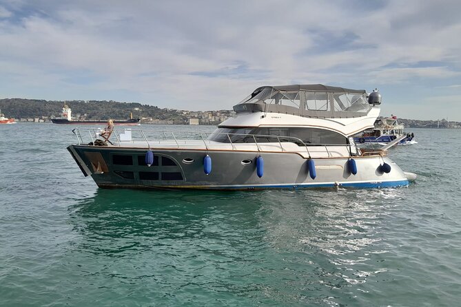 Private Yacht for Surprise Events / Birthday, Proposal, Anniversary, Party etc - Price and value: $484 per group up to 12
