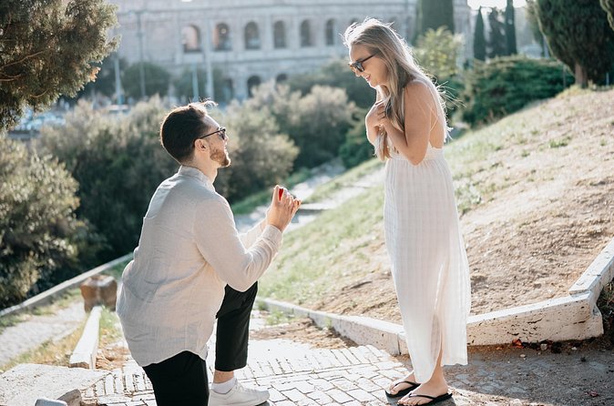 Proposal Photographer in Rome - The couple session after the proposal: more than one good shot