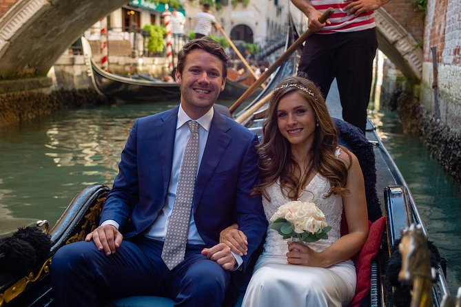Renew your wedding vows on a romantic gondola - Timing, access fee notes, and how to avoid day-trip hassles