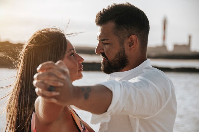 Romantic and fun couple shooting in Corralejo: capture your love! - Private couple photoshoot in Corralejo: the vibe you’re paying for