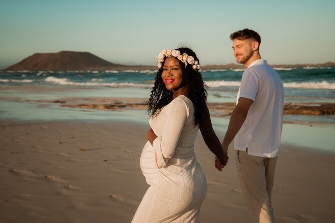 Romantic and fun couple shooting in Corralejo: capture your love! - Meeting point you’ll want to find easily