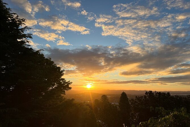Romantic Auckland Sunset tour with Winery & Thermal pool - Hunting Lodge Winery and Restaurant: dinner with a story attached