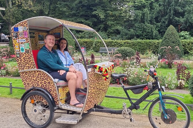 Romantic Berlin Rickshaw City and Photo Tour - incl. pick-up - T-34 memorial and the park feel of Berlin’s English Garden area