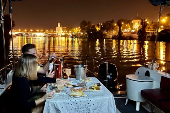 Romantic boat ride 1h (private) - Costurero de la Reina (1893): a classy opener from the river