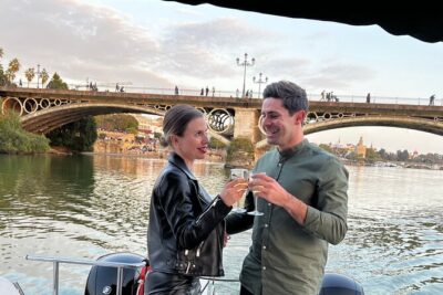 Romantic boat ride 90 min with Möet Chandon - The Outside-Only Route: What You See From Stop to Stop