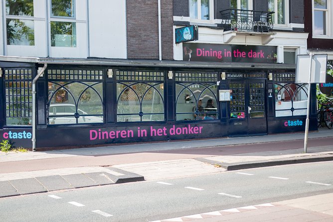Romantic Dinner in the Dark Amsterdam - How the blind wait staff change the meal (and your comfort level)
