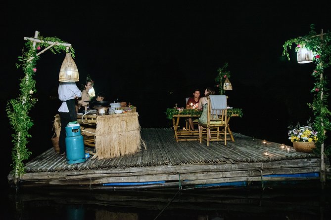 Romantic Dinning On The Bamboo Raft - Hoi An Ancient Town stop: a smooth start before the dinner part